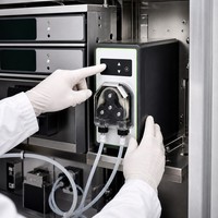 Pompe péristaltique standard pour analyseur de qualité de l'eau CEMS |   Pompe doseuse de laboratoire en aluminium + acier inoxydable Thomas SR25/YZ25