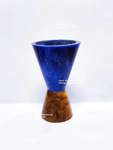 Quemador de Incienso Artesanal de Madera y Resina para Aromaterapia y Meditación, Elemento Decorativo Hecho a Mano, Ecológico y Sostenible - Product Image 3