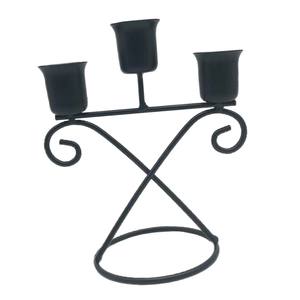 Portavelas minimalista de metal para una decoración elegante del hogar y un ambiente de lujo, complemento elegante para cualquier mesa de comedor o evento navideño - Product Image 1