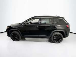 J COMP-ASS LIMITED LUXURY SUV 4WD 2022 USADO EN BUEN ESTADO - Product Image 5