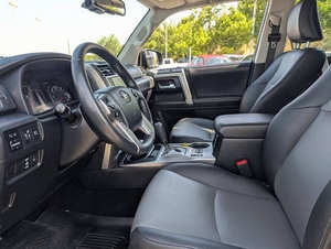 ใช้2024 T * oyota 4Runner SR5พรีเมียม - Product Image 2