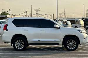 Toyota Prado TXL 2021 4.0L V6-AWD 4x4 Essence Boîte de vitesses automatique Jantes 20 pouces Sièges électriques foncés Capteurs de caméra arrière Boîte à glaçons - GCC - Product Image 6