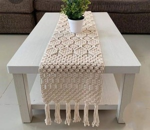 Elégant tapis de table en macramé fait main décor bohème en coton tissé parfait pour la table basse de la salle à manger ou le style de la cuisine - Product Image 5