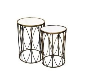 Table d'appoint moderne en aluminium argenté brillant pour chambre à coucher et salon Meubles décoratifs en métal pour la maison Hôtels pour la cuisine - Product Image 3