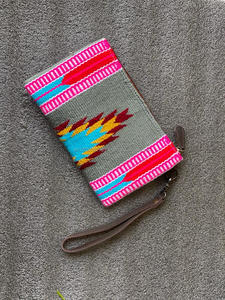 New Stylish Western Aztec Tooled Leather Wristlet Clutch Vintage Brown Tooling Purses <b>Unique</b> Aztec Quilted Leather Wristlet <b>Bag</b> - Product Image 4