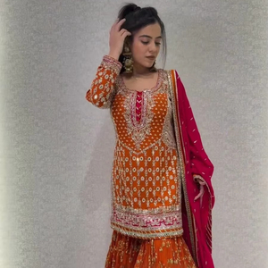 Thủ công dân tộc xuất sắc Faux georgette chủ đề sequined phía trước và trở lại làm việc hàng đầu đầy đủ khâu sharara & ren giáp dupatta - Product Image 1