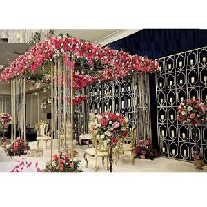 Mandap Chuppah en métal de style vintage moderne pour mariage avec bougies éclairées et murs de bougies, design léger - Product Image 1