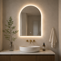 Miroir de salle de bain LED arqué moderne intelligent anti-buée à intensité variable avec cadre en aluminium pour la vente en gros commerciale