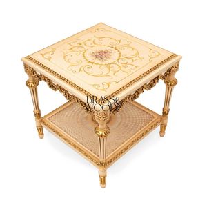 Table d'appoint carrée de luxe en crème avec peinture florale à la main et étagère en rotin à deux niveaux, accents dorés ornés pour un décor classique - Product Image 6