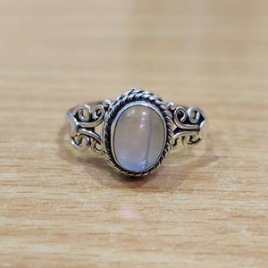 Anillo de Piedra Lunar de 2.3 Gramos con Corte Asscher y Engaste de Diamantes, Chapado en Oro y Rodio, Regalo para Amantes de la Joyería Elegante - Product Image 1