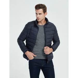 Chaqueta Acolchada Personalizada para Hombre y Mujer, Tejido Transpirable, Cuello con Capucha, Estilo Formal, Disponible en Todos los Colores para la Temporada de Invierno - Product Image 1