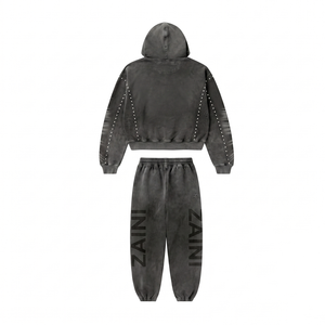 Conjunto Deportivo ZAINI para Hombre, Estilo Urbano, Invierno, 350g, Algodón Premium, Color Carbón, con Panel de Pedrería y Logotipo Frontal Personalizado con Serigrafía - Product Image 2