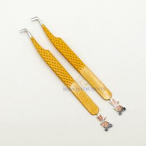 Pinces à cils BRATZ Girl professionnelles à pointe fine, texture lisse, style volume, durables, anti-magnétiques, en acier inoxydable japonais - Product Image 6