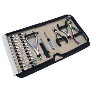 Kit d'outils pour extensions de cheveux : pince à clipser, micro-perles, pince à sertir plate, coupe-adhésif, crochet de traction, outils de sectionnement, peigne dans un étui - Product Image 1