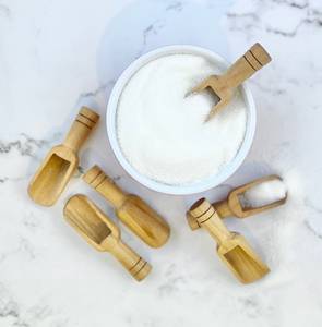 Mini cuillère en bois faite à la main pour sel de bain cuillère à épices en bois naturel cuillère à mesurer de sel cosmétique écologique d'Inde - Product Image 1
