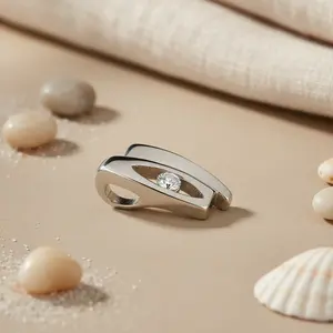 Pendentif en argent 925 moderne avec diamants pour femmes, bijoux élégants, cadeau avec des charmes complexes - Product Image 1