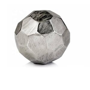 Sculpture de cercle abstraite argentée moderne Sculpture décorative en aluminium Sculpture de décor de vitrine en métal argenté et aluminium brut - Product Image 1