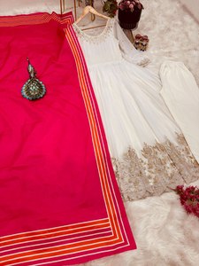 Vestido Anarkali de trabajo de secuencia de bordado de Georgette de imitación de diseñador más reciente de Fab Zone - Product Image 2