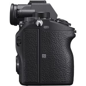 กล้องดิจิตอลมิเรอร์เลสฟูลเฟรม 24.2MP พร้อมโปรเซสเซอร์ BIONZ X ถ่ายภาพต่อเนื่อง 10 ภาพต่อวินาที การ์ด 64GB แบตเตอรี่ ซอฟต์แวร์ในตัว - Product Image 1