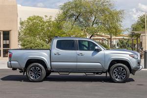 Toyota Tacoma TRD Sport 2023, Doble Cabina, 4x4, V6 - Product Image 3