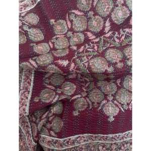 ผ้าพันคอไหมคันธาพิมพ์ลายดอกไม้ยาว ลายวาดมือ สไตล์โบราณ - Product Image 2