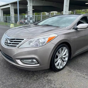 Hy-un-dai Az-era 2013 Usado, Volante a la Izquierda - Product Image 1