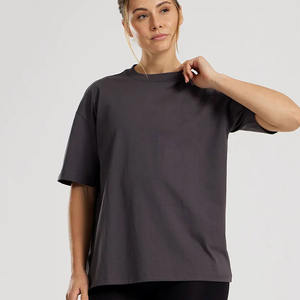 Camiseta de talla grande de grafito cómoda de manga corta de gran tamaño para mujer, transpirable, ligera, 100% algodón, ajuste relajado, camiseta de entrenamiento de gimnasio - Product Image 1