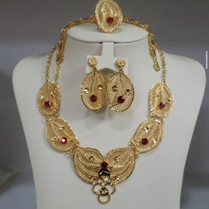 ชุดสร้อยคอเครื่องประดับแฟชั่นดูไบ24K ชุดต่างหูกำไลเข็มกลัดวัสดุทองแดงพร้อมของขวัญจากเพชรบัลแกเรีย - Product Image 1