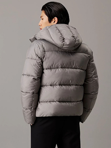 Veste matelassée à capuche pour homme en toile légère de haute qualité avec poches zippées à la taille, design écologique pour l'hiver - Product Image 2