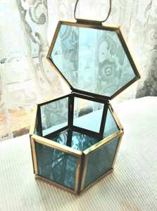 Trendy Hexagonal Shape Glass <b>Ring</b> Boxes Made With Metal And Colorful Glass For Jewellery Organizers Wedding Engagement Gifting - Product Image 3