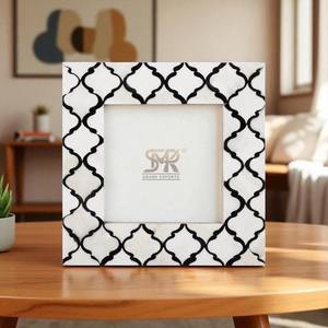 Marco de Fotos Decorativo Hecho a Mano Moderno y Personalizable con Incrustaciones de Hueso Blanco y Negro de Lujo para Sala de Estar, Dormitorio u Oficina - Product Image 3