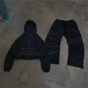 Haute qualité imprimé personnalisé hommes surdimensionné Vintage lavage fermeture éclair Baggy recadrée Boxy sweat à capuche et survêtement ensemble survêtement hommes - Product Image 1