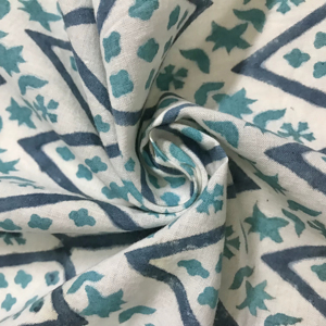 ผ้าฝ้ายพิมพ์ลายด้วยมือ ลายเรขาคณิต ลายดอกไม้ สีฟ้าอมเขียวบนพื้นขาว - Product Image 1