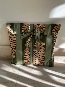 Pyjama en coton vert à col en V pour femmes, combinaison de nuit respirante, douce et grande taille, motif animal, ensemble de vêtements de nuit confortables et sexy - Product Image 5