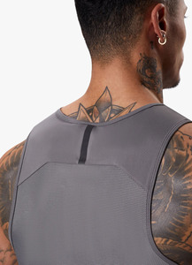 Camiseta sin mangas de entrenamiento físico para hombre de nuevo diseño personalizado Chaleco de entrenamiento de gimnasio de Color gris logotipo personalizado ropa deportiva camiseta sin mangas para correr para hombre - Product Image 4