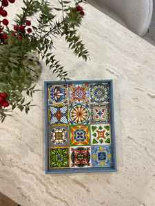 Bandeja otomana de madera de nogal moderna con asas Bandeja de servicio para decoración de sala de estar Idea de regalo para el hogar - Product Image 4