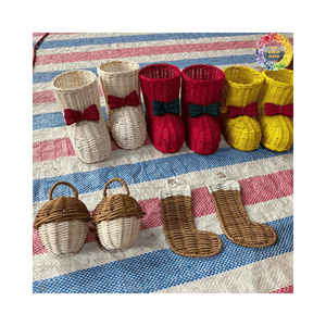 Boules de rotin du Vietnam pour la décoration de Noël et du Nouvel An, boules tissées à la main, boules artisanales Sepaktakraw - Product Image 5