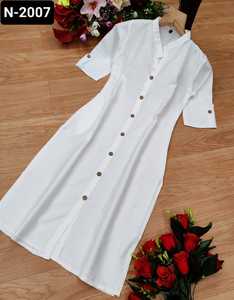 Ropa étnica india Rubi Material de algodón Tallas grandes Patrón de botón elegante Kurtis para uso informal y diario Kurtis simples para mujeres - Product Image 4