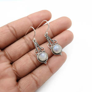 Boucles d'oreilles en pierre de lune arc-en-ciel pour femmes faites à la main en argent Sterling 925 massif bijoux bohèmes à la mode pour la saison des fêtes - Product Image 2