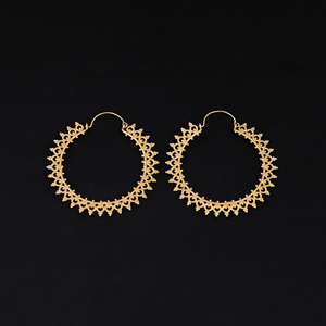 Aros Elegantes y Delicados de Latón con Baño de Oro, Estilo Moderno, Tamaño 75x79 mm - Product Image 2