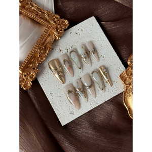 Uñas Postizas Gilded Grace, Elegante Arte de Uñas con Estilo Gilded Grace - Product Image 1