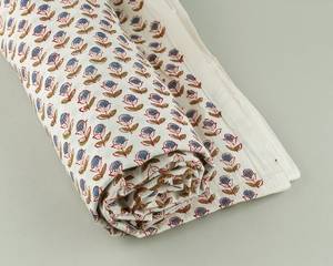 Recién llegado, tela vaquera azul y verde india con estampado floral a mano, tela de algodón puro 100%, ropa de mujer a medida - Product Image 2