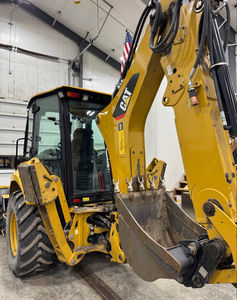 รถตักล้อยางมือสองสภาพดี รุ่น 432F2 420 420F 428 รถแบคโฮ พร้อมเครื่องยนต์ดีเซล  ประสิทธิภาพสูง สำหรับงานก่อสร้าง - Product Image 1