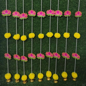 Guirlandes de fleurs artificielles MDF Lotus et marguerites pour décoration de plafond, avec chaîne de perles lourdes pour fleurs de marguerite moelleuses et suspensions en forme de cloche - Product Image 1