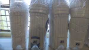 Best Custom Made Cricket <b>Batting</b> Pads From <b>Light</b> Weight PU High Foam Filled Leg Guards <b>Light</b> Weight Comfortable Cricket Pads - Product Image 6
