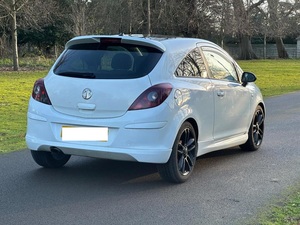 Vauxhall Corsa USADO con Volante a la Izquierda/Derecha - Product Image 4