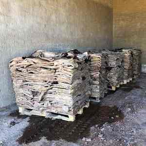 Wholesale Supplier of Bulk <b>Stock</b> of Raw Wet Salted and Dried Cow Hides / Skins Fast Shipping - Product Image 2