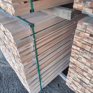 Planches FSC 100% Meranti S4S (bandes étroites) - Product Image 3