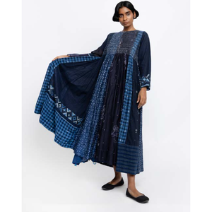 AMBER 18-ชุดเดรสสไตล์โบฮีเมียนสุดหรู สีคราม ผ้าจอร์เจตต์ สำหรับผู้หญิง ระบายอากาศได้ดี ความยาวระดับเข่า ซิปด้านหน้า ฟรีไซส์ เหมาะสำหรับสาวออฟฟิศ - Product Image 1