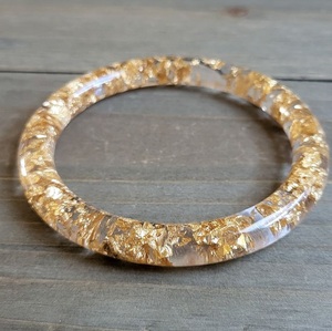 Brazalete de resina personalizado, accesorio de moda hecho a mano de fábrica - Product Image 3